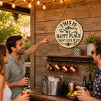 Vintage Country Style Humorous Welcome Sign | "This Is My Happy Place" Runde Hausnummernschilder aus Metall