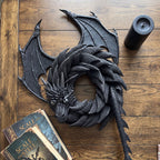 Handgefertigter Drachenkranz – Fantasy Wand- und Türdekoration für Drachenfans
